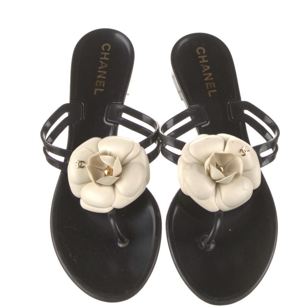 Chanel Black and Cream White Bow with Gold CC on the bow.